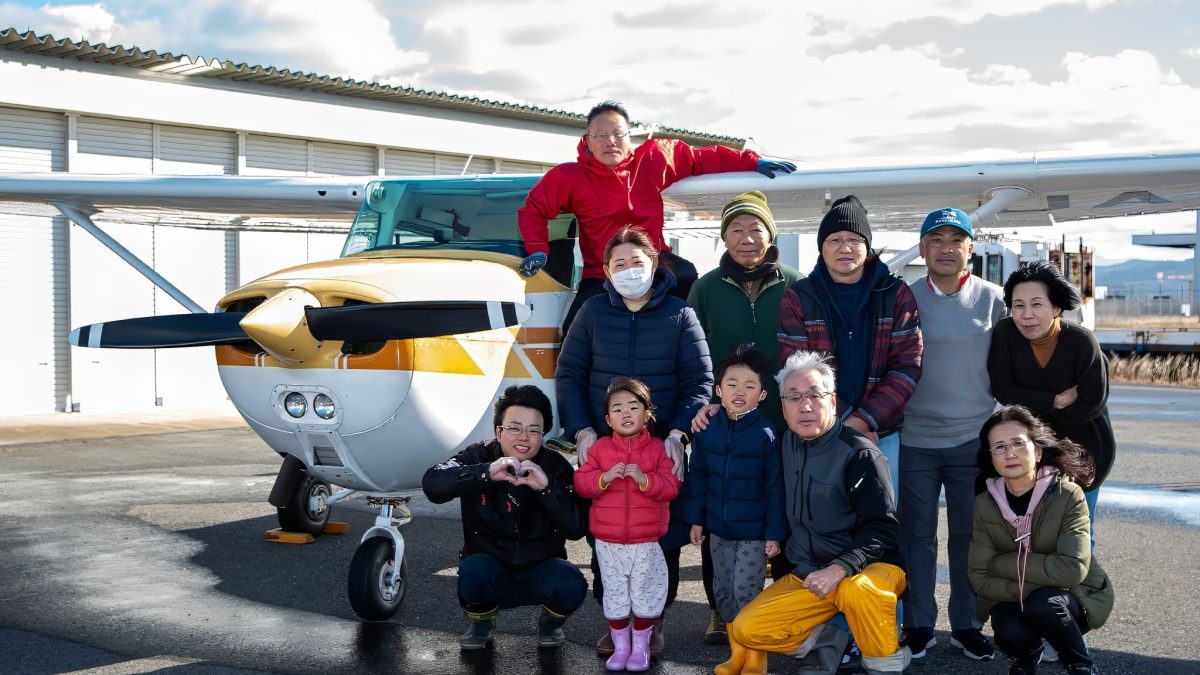 2024年12月22日ハンガーと機体の年末大掃除